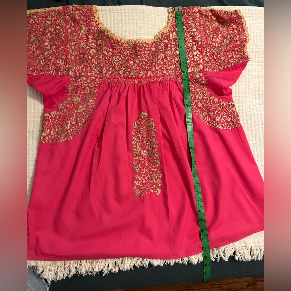 Gorgeous Embroidered Mexican Top in Bright Pink Size Large - Picture 10 of 13